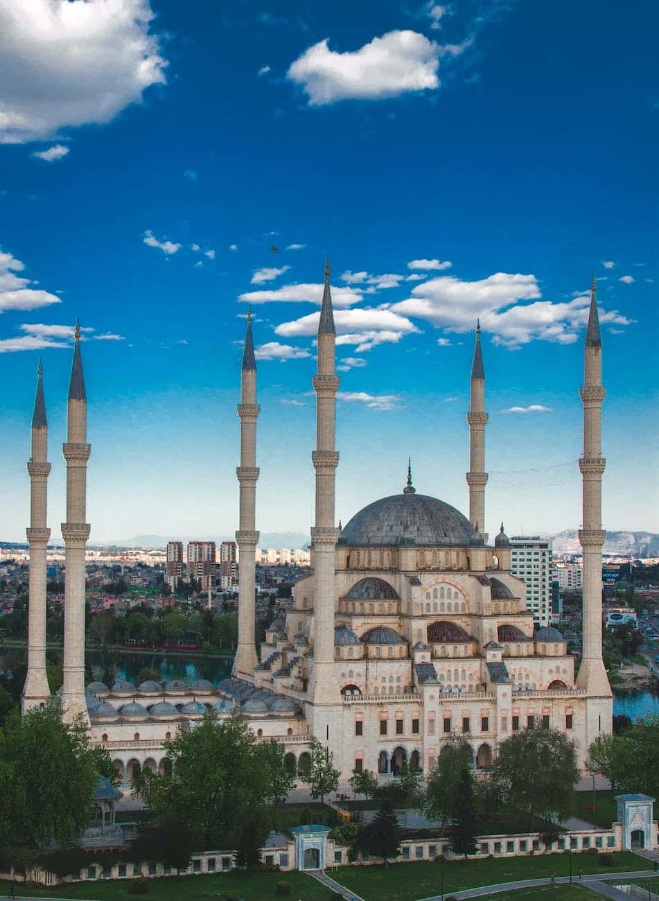 adana sabanci merkez mosque under blue sky