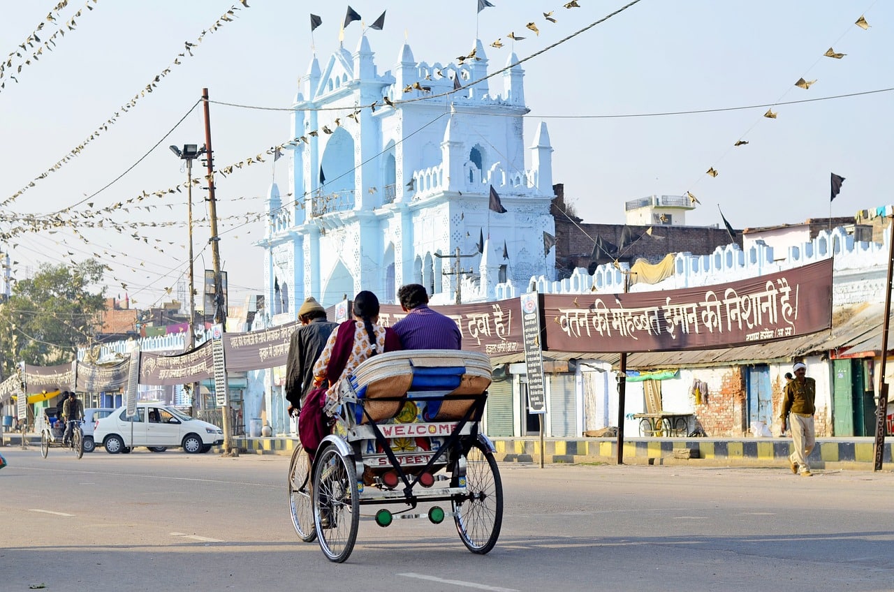 Local transportation in Lucknow