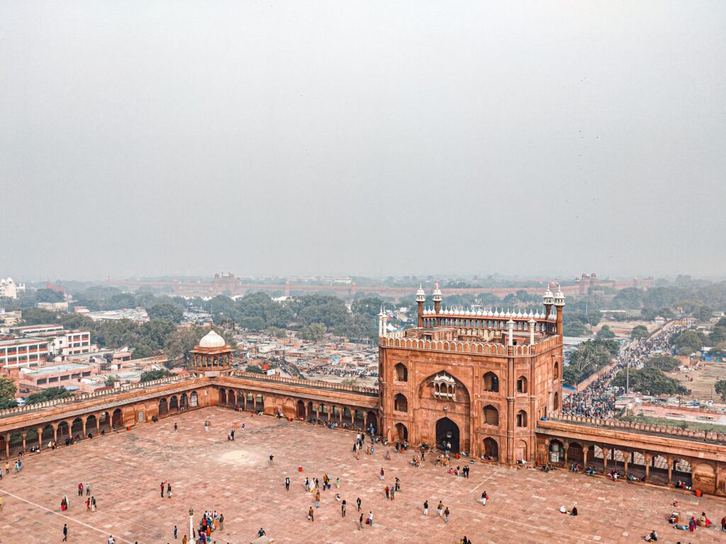 Delhi - square with Jama masjid Tower